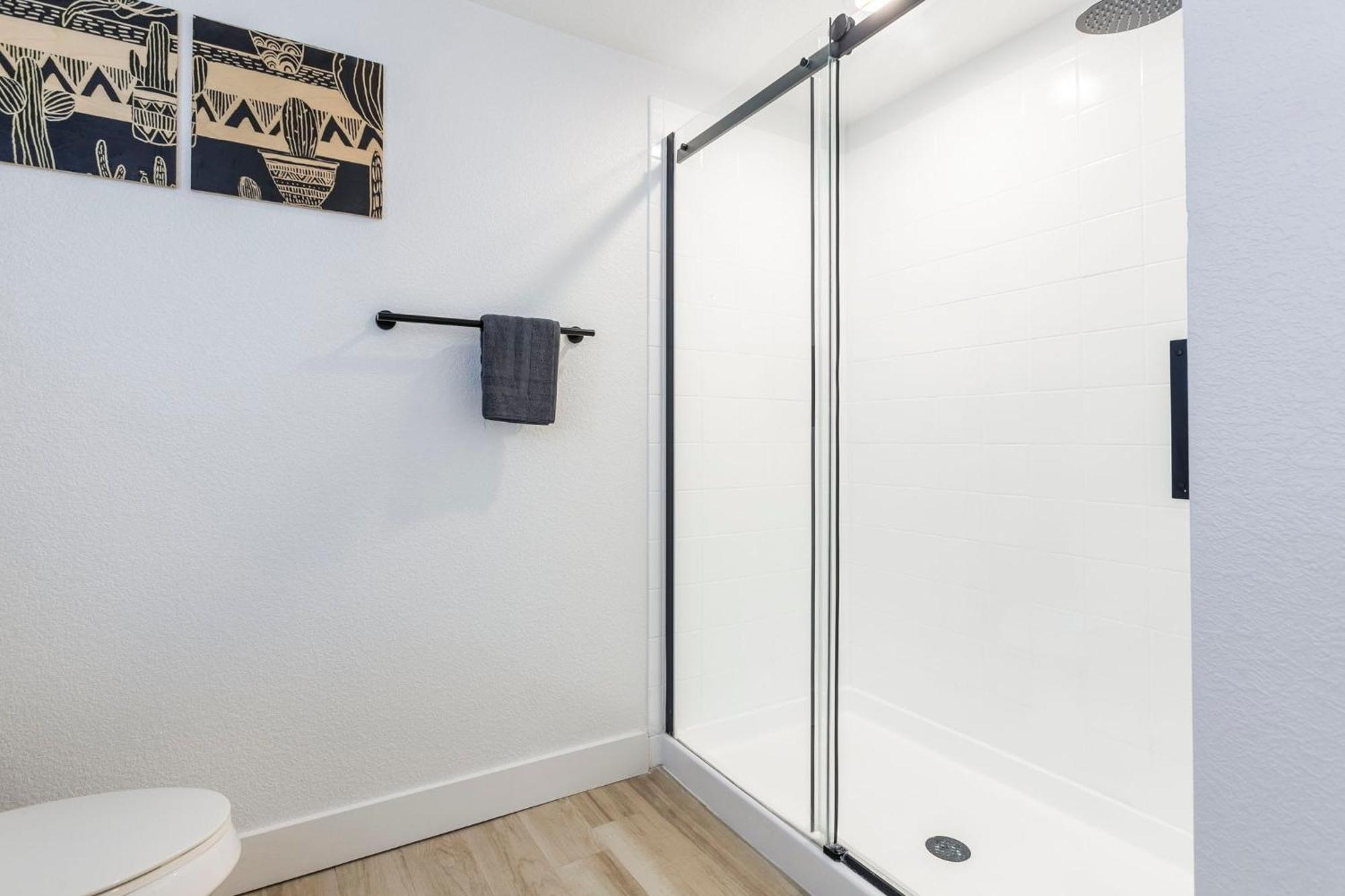 Apartment Two Cozysuites At Kierland Commons With Pool Scottsdale