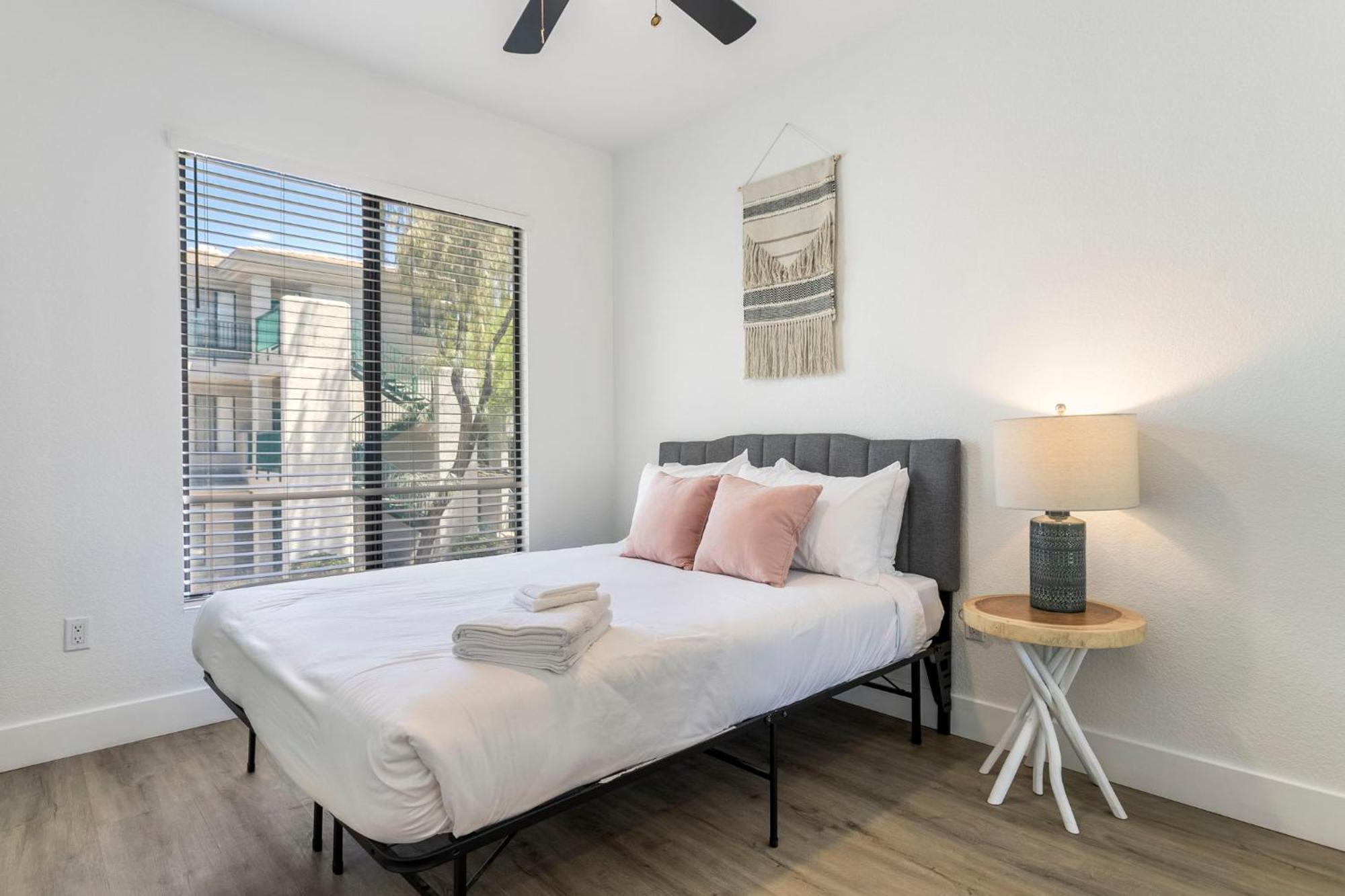 Two Cozysuites At Kierland Commons With Pool Scottsdale