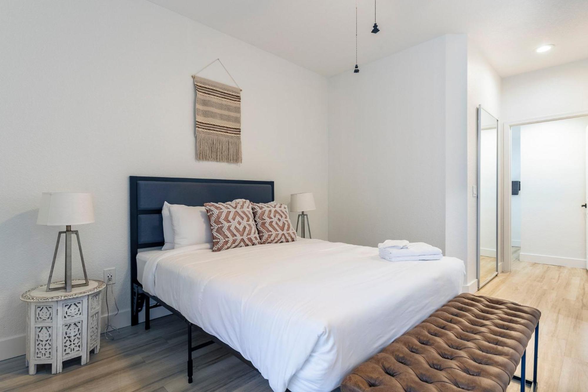 Two Cozysuites At Kierland Commons With Pool Scottsdale