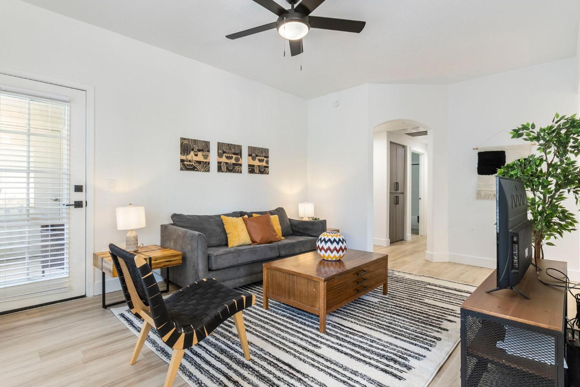 Two Cozysuites At Kierland Commons With Pool Scottsdale