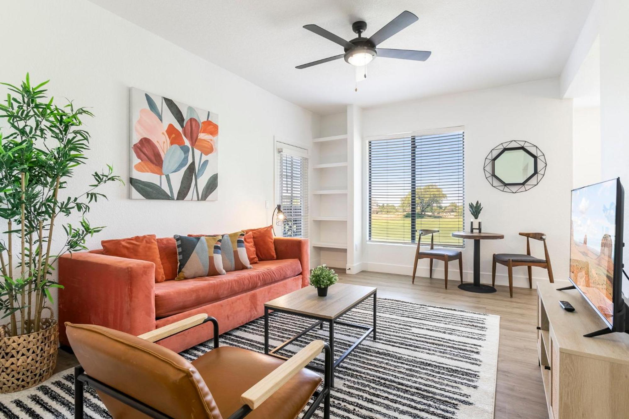Two Cozysuites At Kierland Commons With Pool